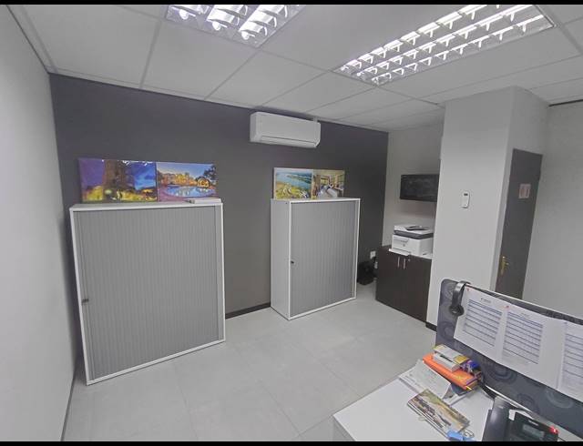 189M² OFFICE TO LET IN BRYANSTON
